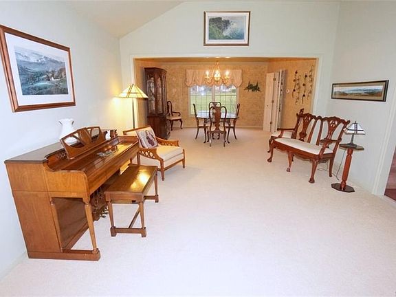 5th image of 5460 Country Club Ln