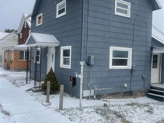 2nd image of 187 Beaver St