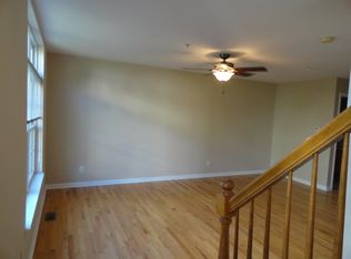 519 N Charles St, Cortland, IL 60112