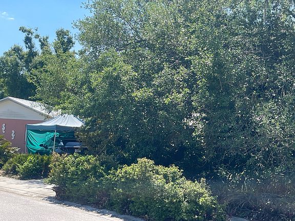 5th image of 2879 Indianwood Dr