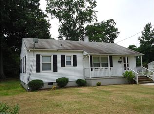 16 Bedford Rd, Newport News, VA 23601