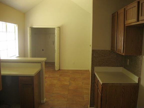 3rd image of 1216 Wildwood Trce