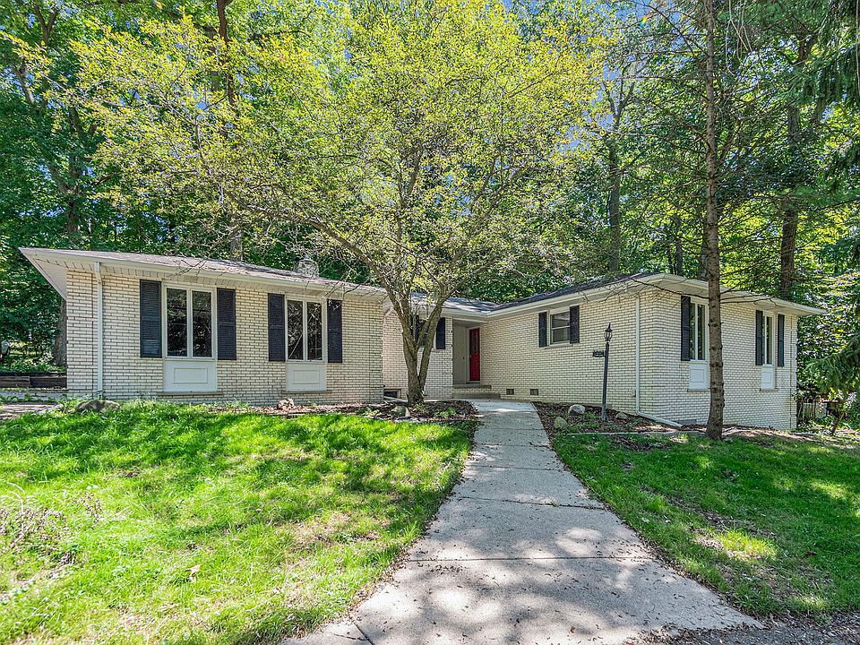 1st image of 4120 E Loch Alpine Dr
