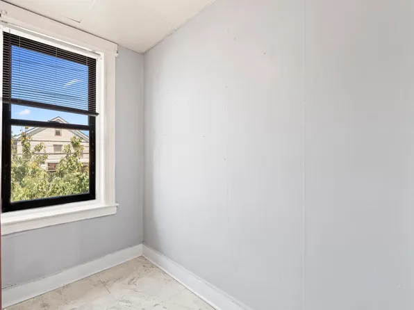 61 Clendenny Avenue image 18 of 20