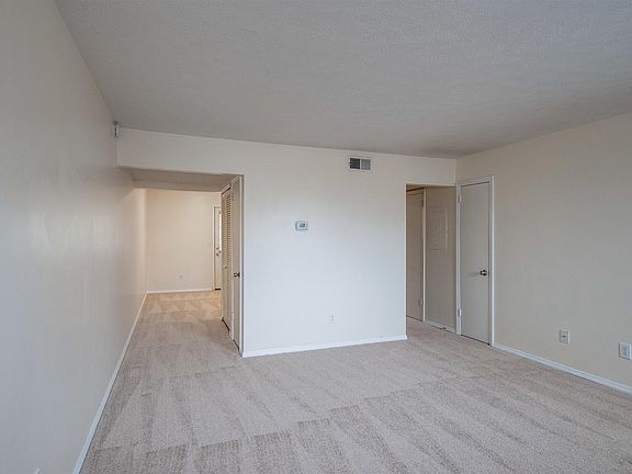 4th image of 1290 Massman Dr