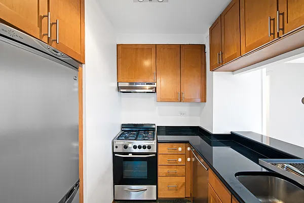 Rented by Essence Realty LLC | media 3