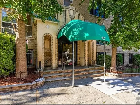 107 Kensington Ave APT 104A, Jersey City, NJ 07304