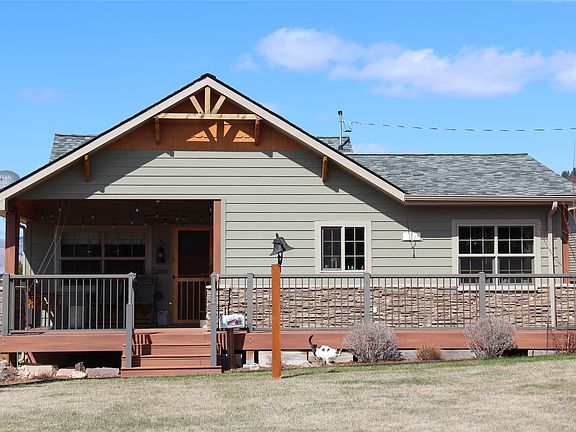 2nd image of 415 Galena Rd