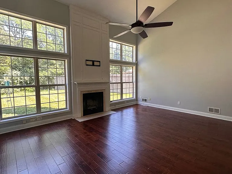8909 Gentlewind Way — Photo 12