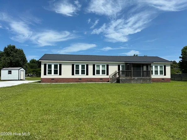 106 Meeting House Drive, Hubert, NC 28539