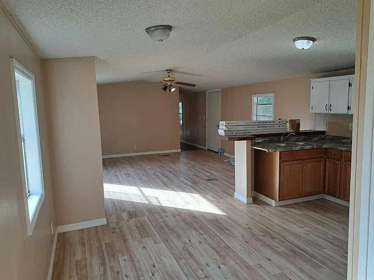 5100 NW Gainesville Rd #13 — Photo 3