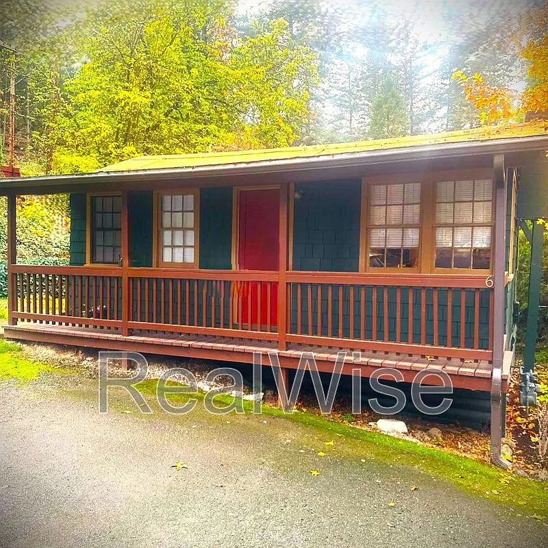 1 bed, 1.0 bath, $1,050 — Photo 1