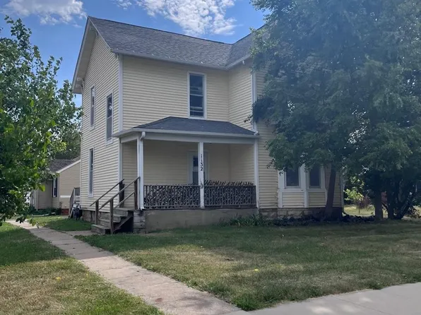 1132 West St, Grinnell, IA 50112