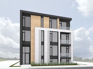 211 Armstrong St #302, Ottawa, ON K1Y 2W3