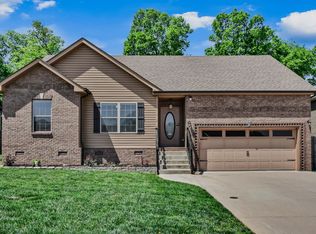 1933 Jackie Lorraine Dr, Clarksville, TN 37042