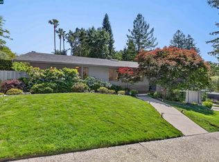 37 E Altarinda Dr, Orinda, CA 94563