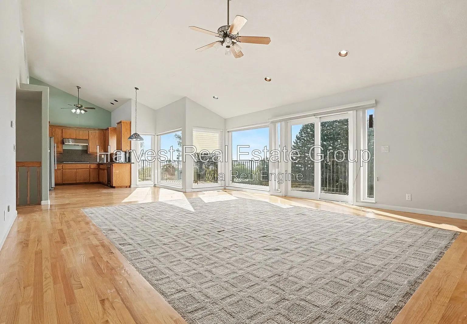 4 bed, 3.0 bath, 2304 sqft, $4,795 — Photo 4