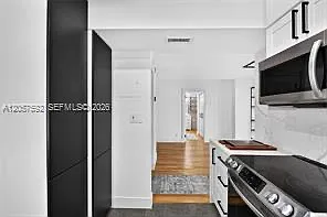 3301 N Country Club Dr - 3301 N Country Club Dr #101 — Photo 3