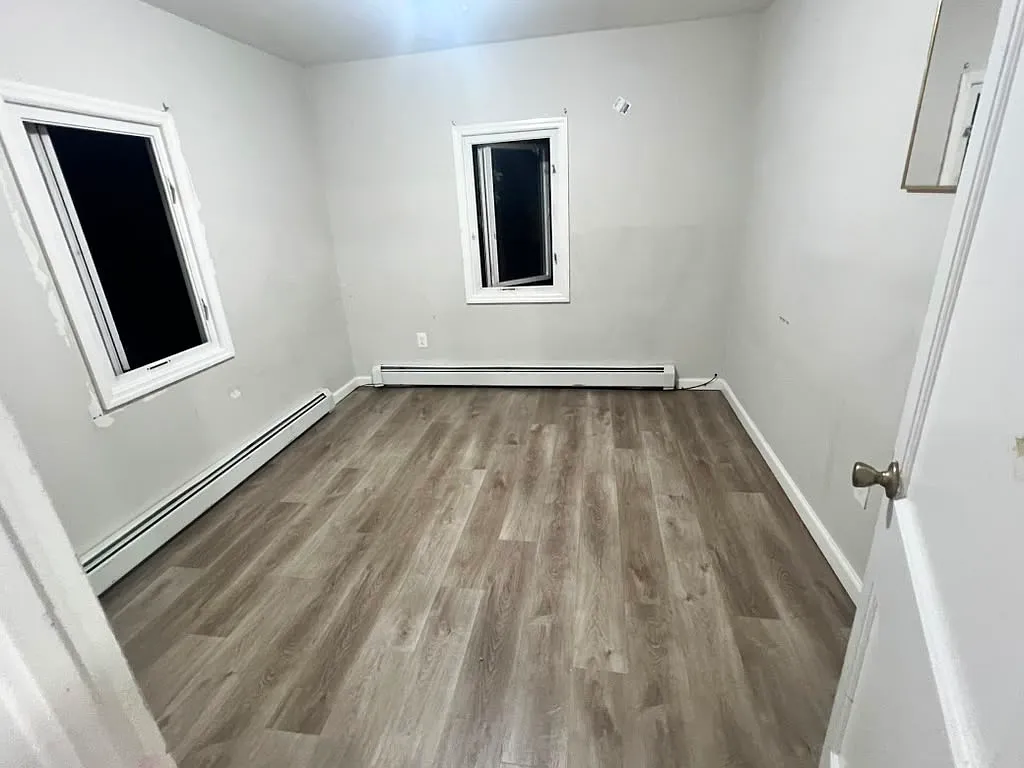 3 bed, 932 sqft, $2,450 — Photo 2