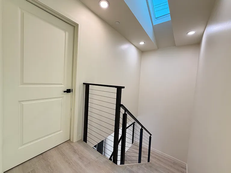 9947 Columbus Ave — Photo 13