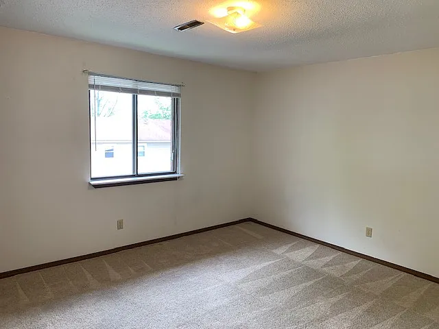 1614 Amelia St #5B — Photo 6