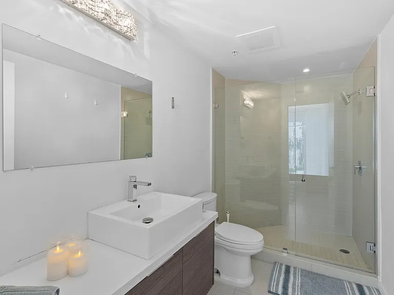 1010 SW 2nd Ave #609 — Photo 16