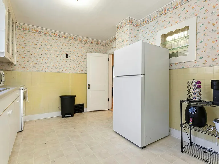 511 S 3rd St #1 — Photo 12