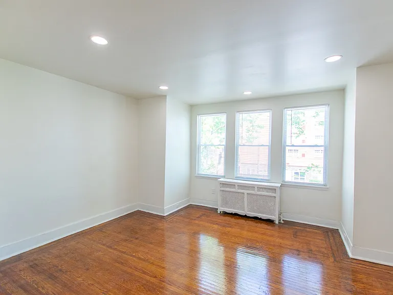 1820 N 54th St #2 — Photo 10