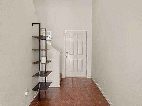 5th image of 11292 Blue Barrel St