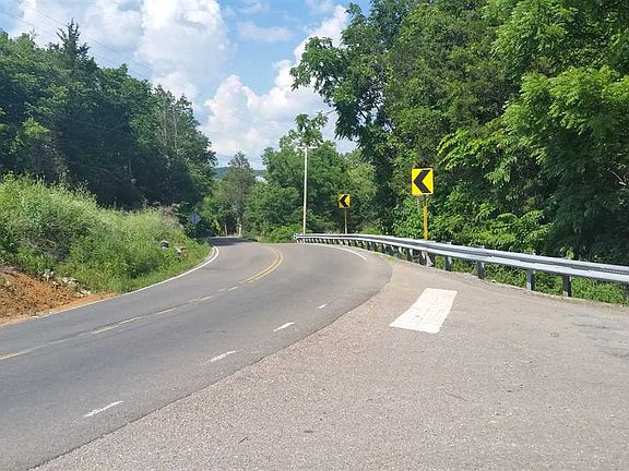 4th image of Highway 131 W
