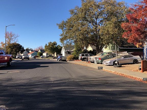 4th image of 220 Brookdale Dr