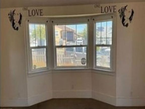 Additional Living Room
