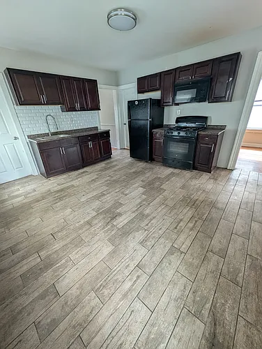 198 Wolcott St #2A Photo 1
