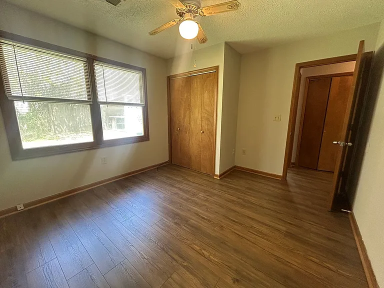 307 Stratford Pl — Photo 32