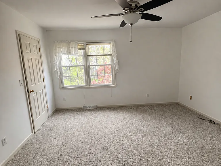 1000 Huntwood Ln — Photo 14
