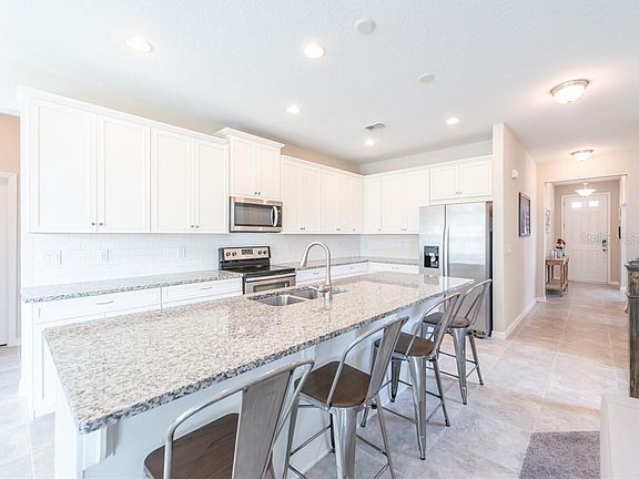 3rd image of 2104 Donahue Dr