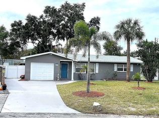 10046 Santiago Ct, Seminole, FL 33776