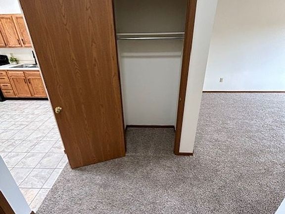 4th image of 1550 Windridge Pl APT A