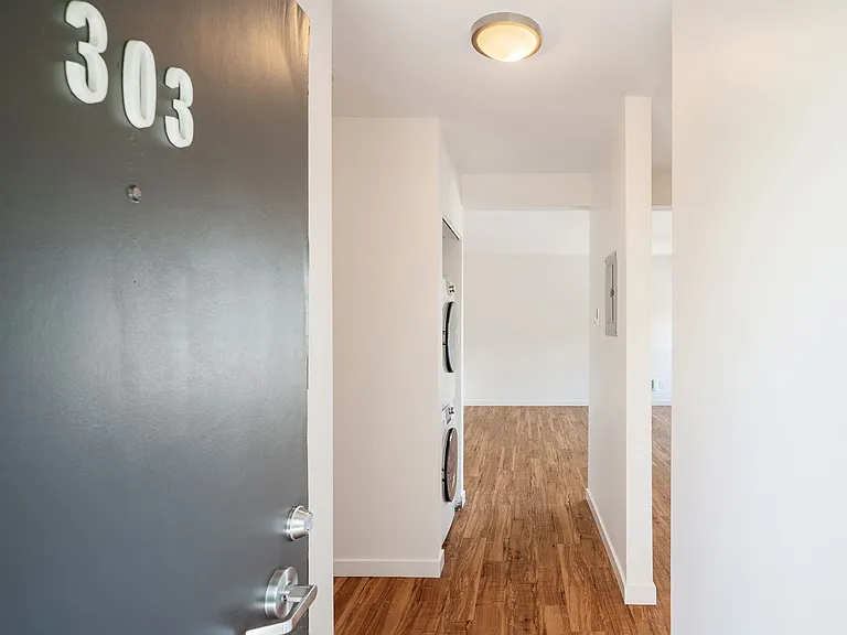 Waytcliff Apartments — Photo 3