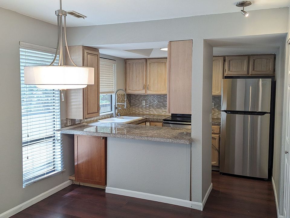 Yarrowood Condominiums 10819 NE 37th Pl Bellevue WA Zillow
