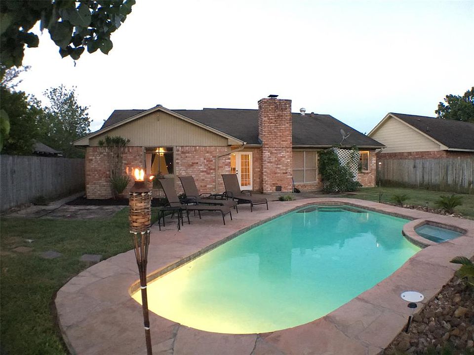 1st image of 4811 Glenvillage St