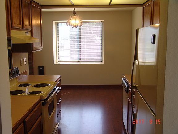 3rd image of 165 1st Ave NW