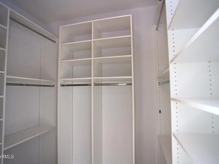 2840 S Miller Dr — Photo 23