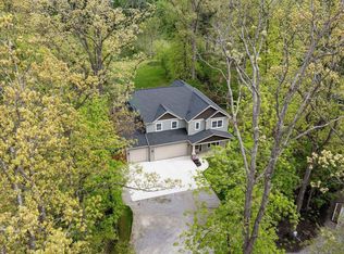 1004 Hathaway Rd, Fort Wayne, IN 46845