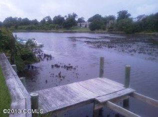 609 W Shore Dr, Swansboro, NC 28584