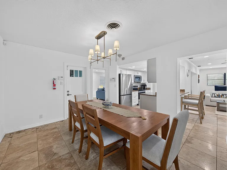 4431 NE 28th Ave — Photo 40