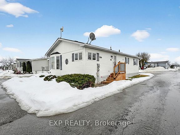 2nd image of 3033 Townline Rd #308