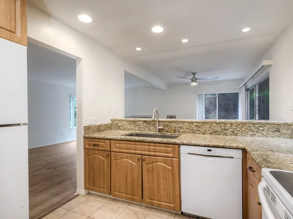 930 Via Mil Cumbres, Solana Beach, CA