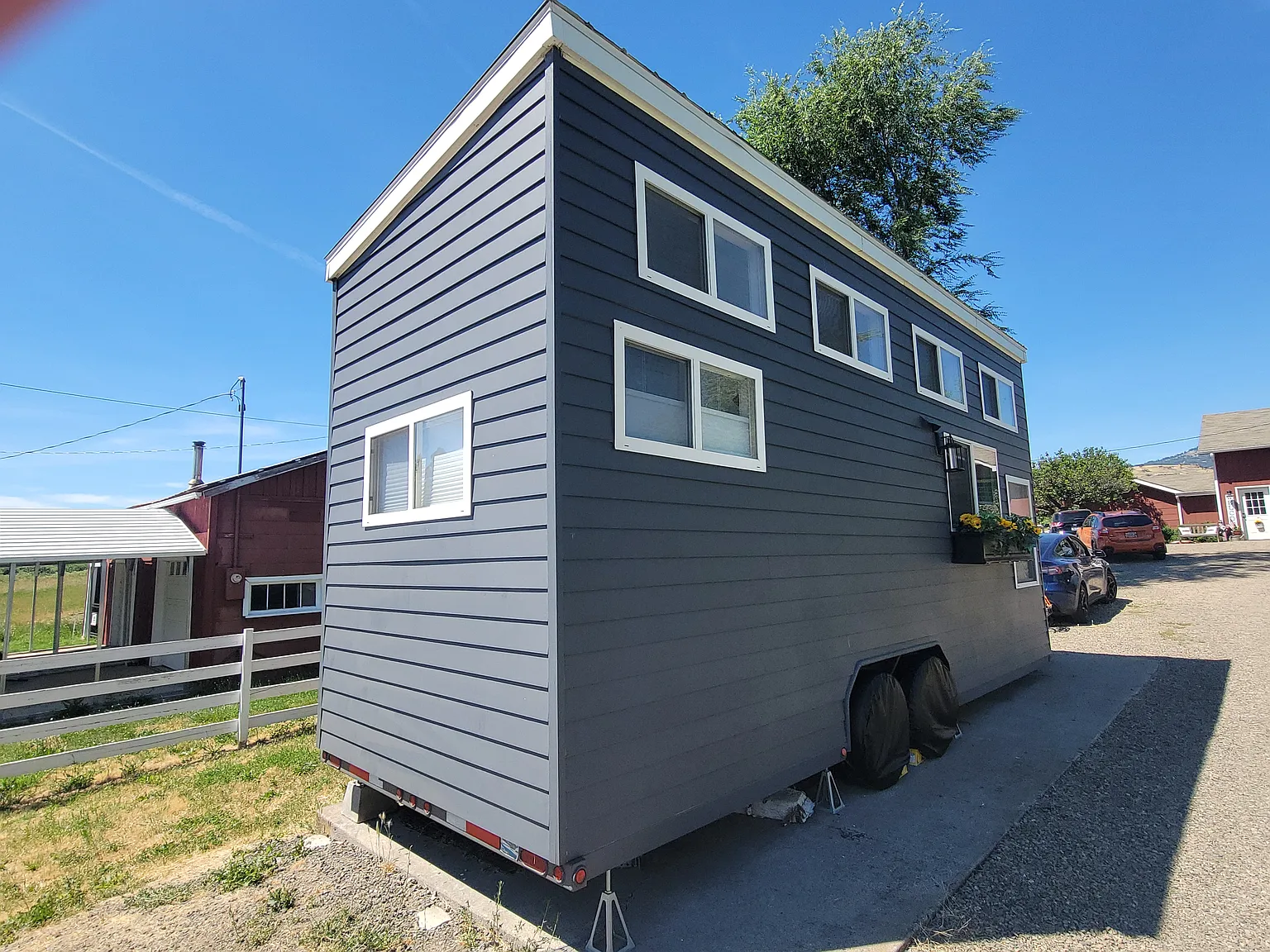 Studio, 204 sqft, $1,250 — Photo 3