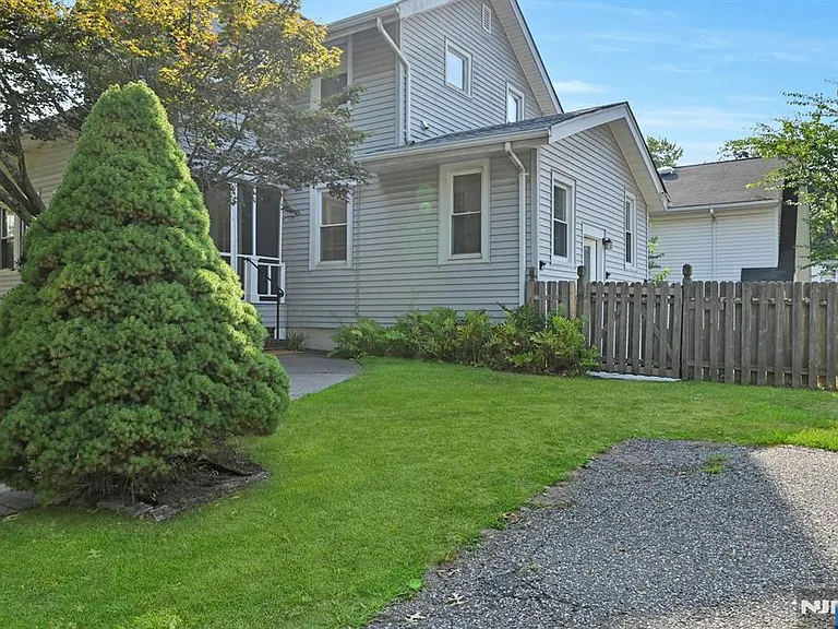 304 Midland Ave #1 — Photo 3
